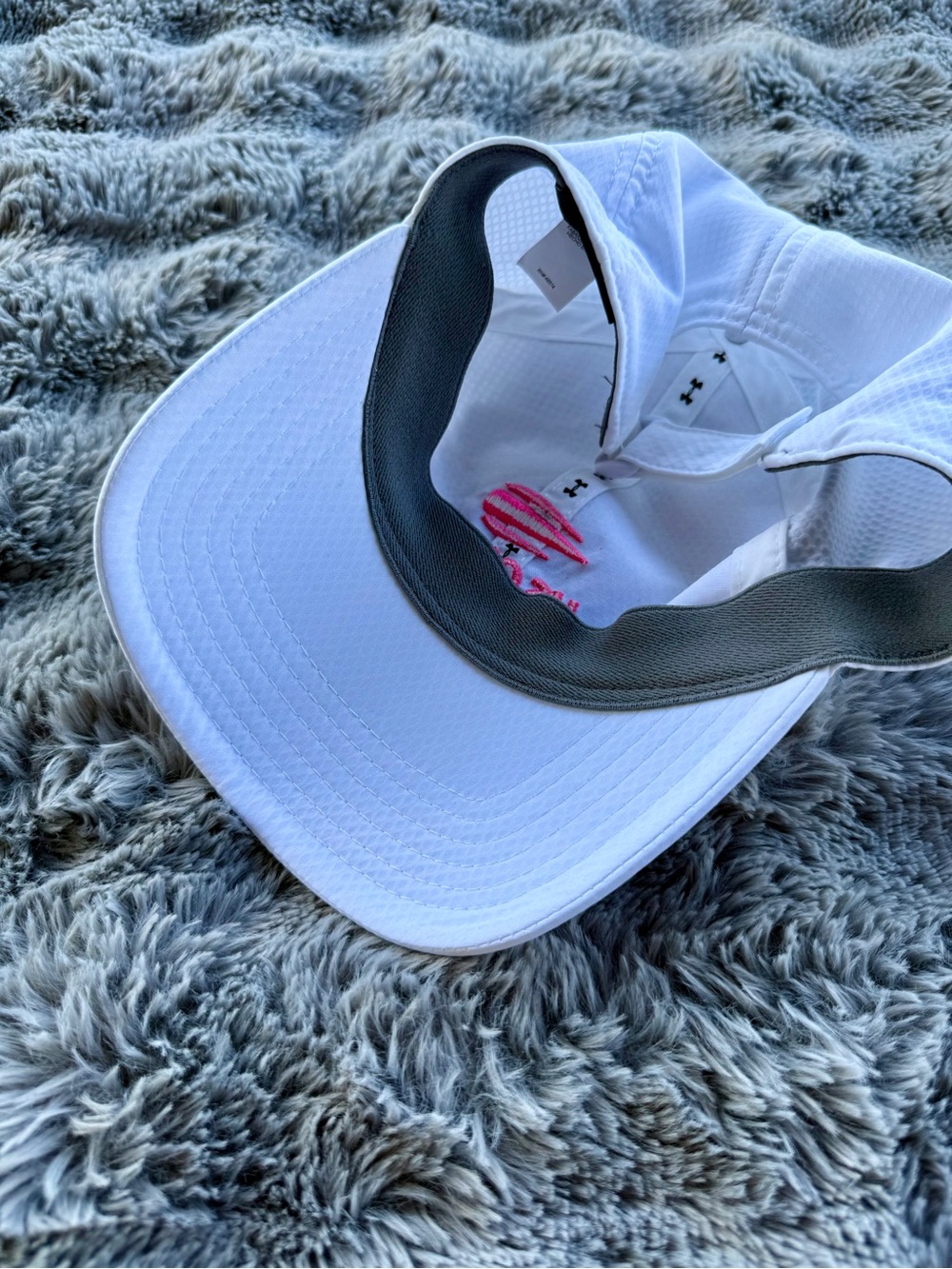 US Open Under Armour White Tennis Hat with Pink Logo - Picture 3 of 5